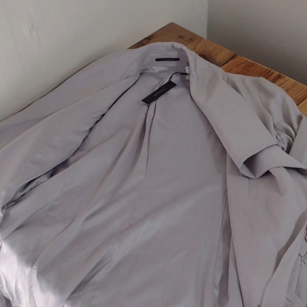Tahari Gray Wrap Coat Size 6 NWT Missing Belt